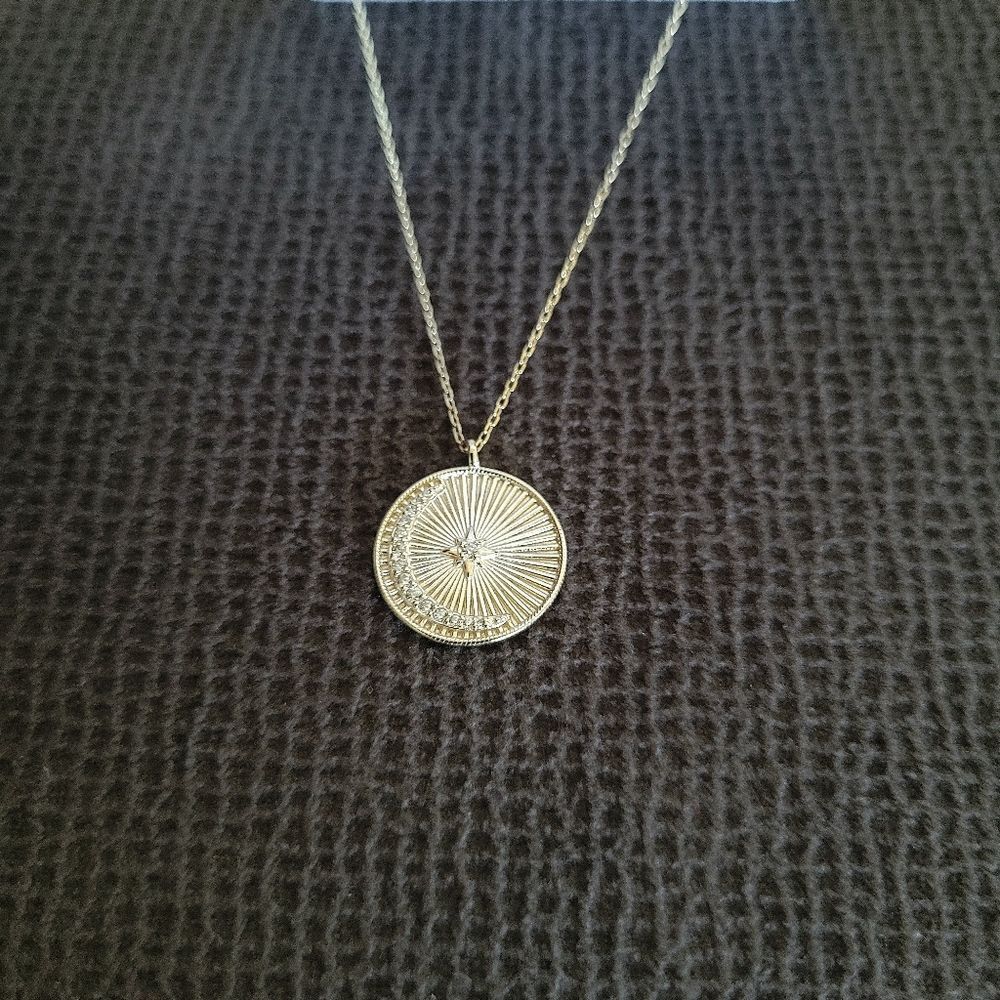"The Moon"🌙 Disc📀 Pendant Necklace - NWT - Picture 8 of 12
